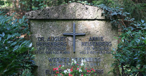 Auch Werner Heisenberg ist auf dem Münchner Waldfriedhof beigesetzt.