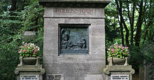 Das Grab von Unternehmer Josef Rodenstock.